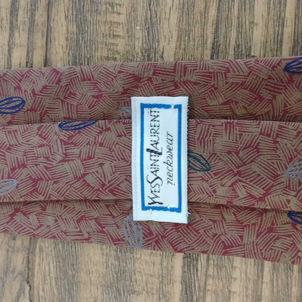 Yves Saint Laurent YSL burgundy tie with coffee bean design